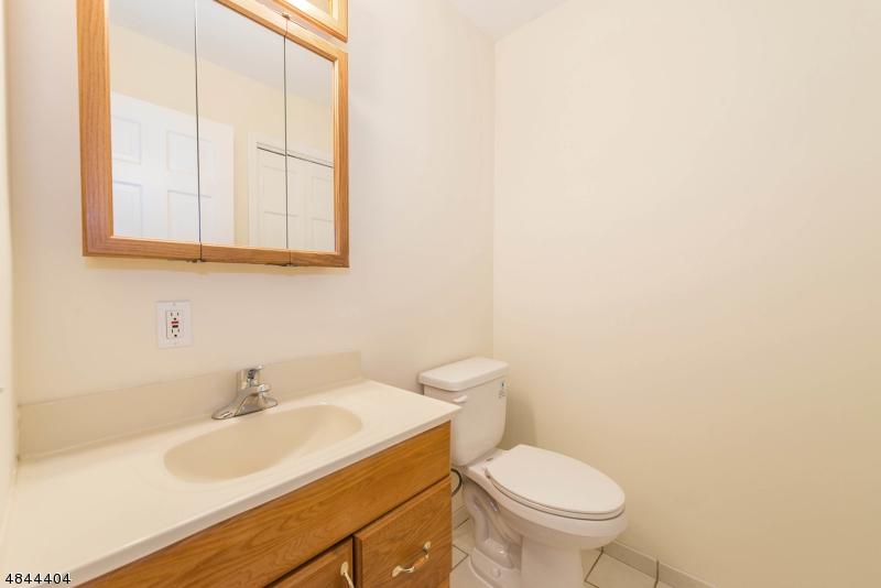 234 Centre Ave - Photo 1