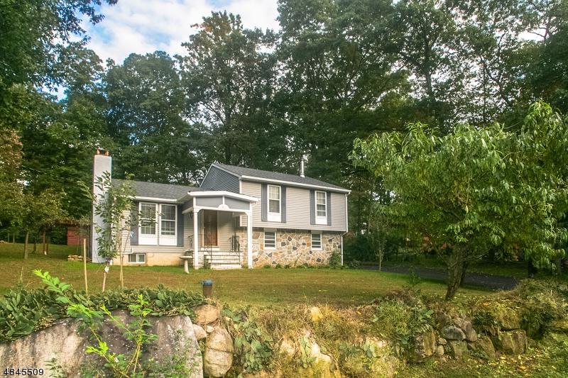 67 Leo Ave - Photo 1