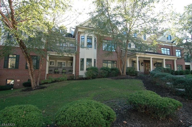 45 S Passaic Ave - Photo 1