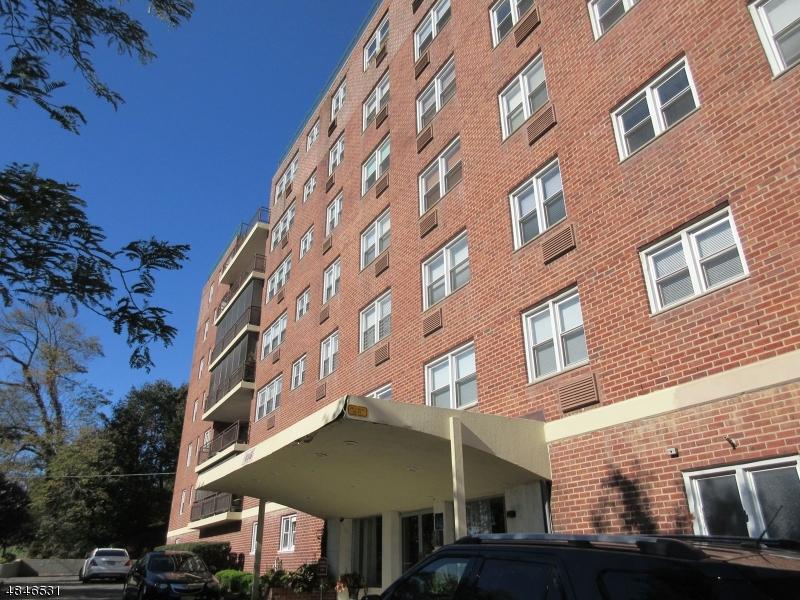 415 Claremont Ave C004g - Photo 1