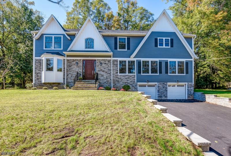 15 Locust Pl - Photo 1