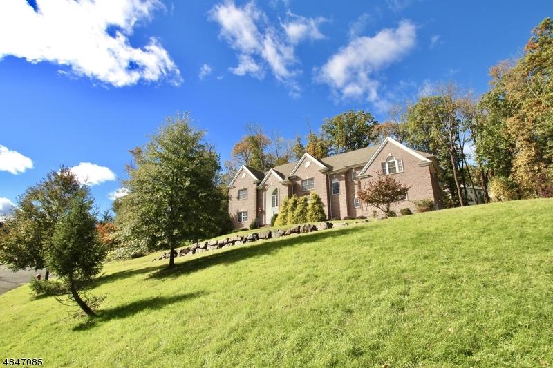 4 Lund Ln - Photo 1