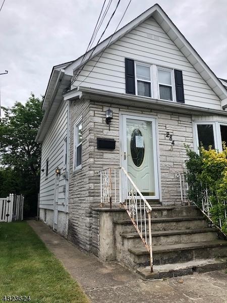 284 Lyndhurst Ave - Photo 1