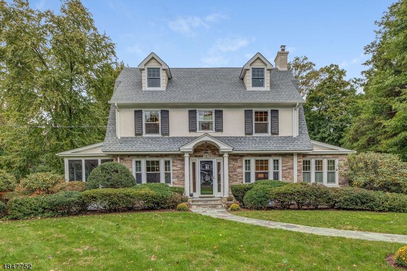 69 Beekman Rd - Photo 1