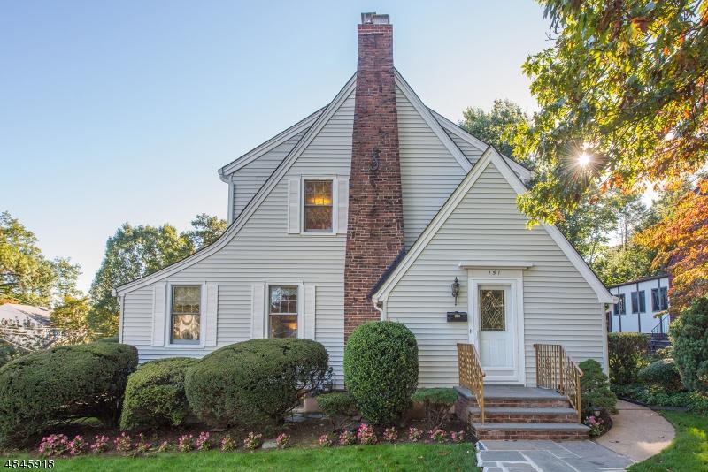 151 Rutgers Pl - Photo 1