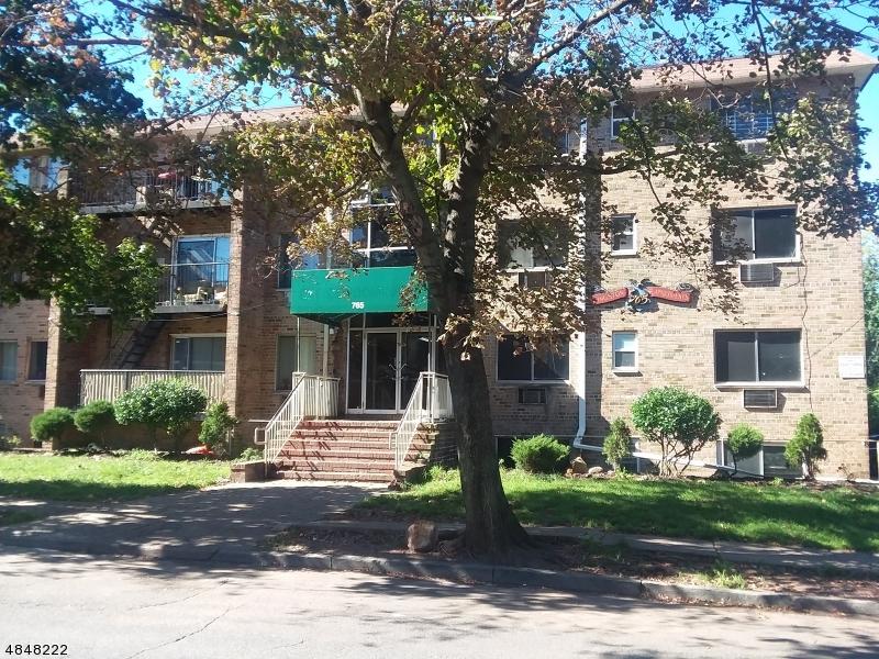 765 Vose Ave - Photo 1