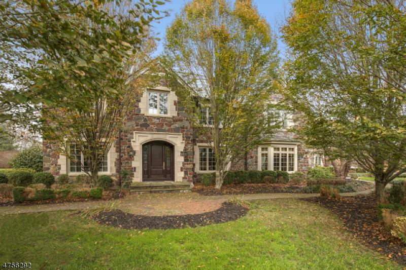 8 Hunting Ct - Photo 1