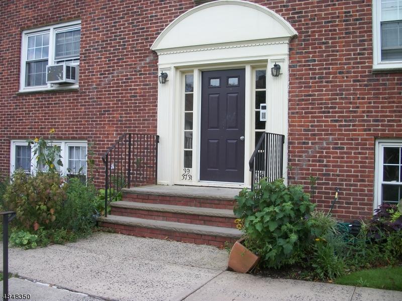 390 Morris Ave Unit 36 - Photo 1