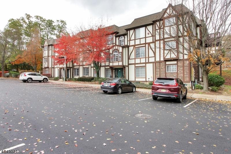 28 Village Dr - Photo 1