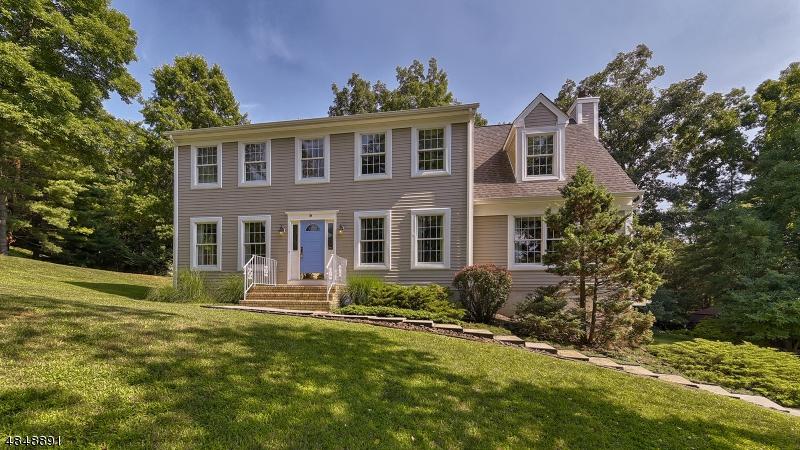 9 Karen Ct - Photo 1