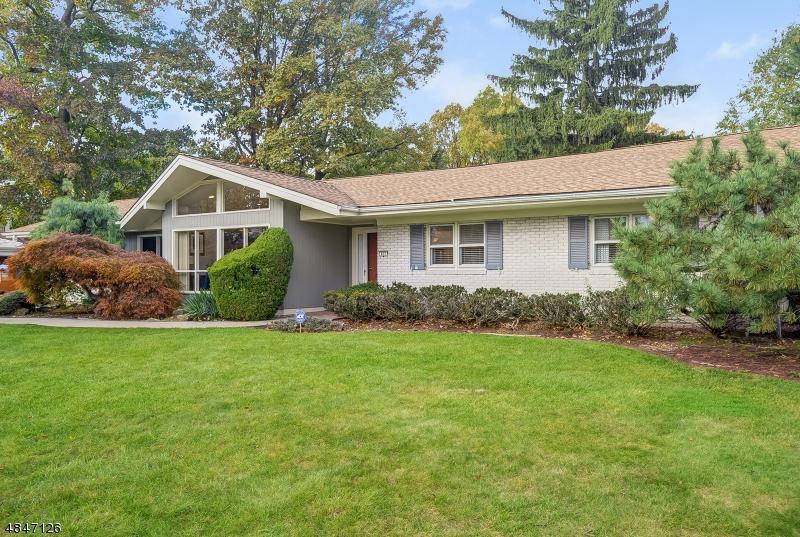 625 Longview Road - Photo 1