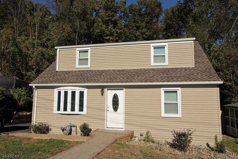 66 Stephen Pl - Photo 1