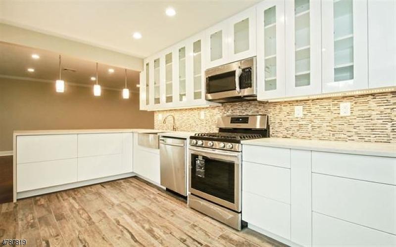 1 Lyons Ave 1X - Photo 1