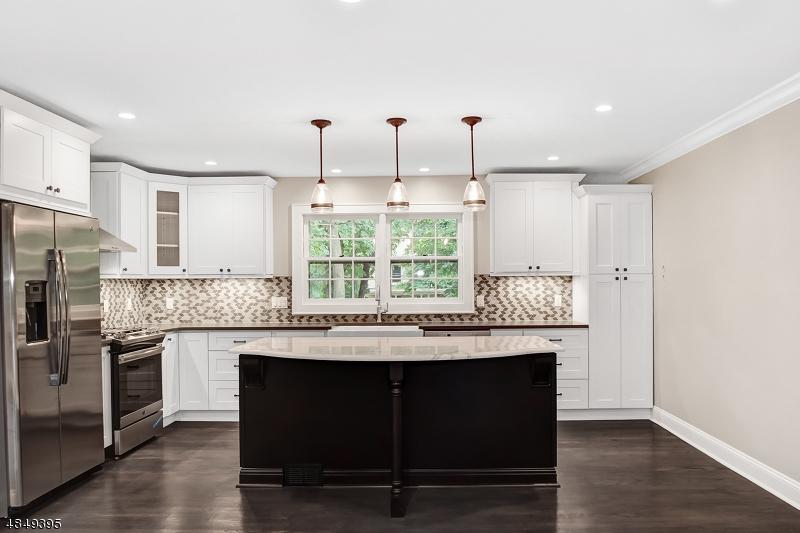 44 N Finley Ave - Photo 1