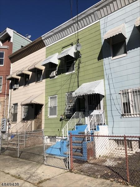 135 Fulton St - Photo 1