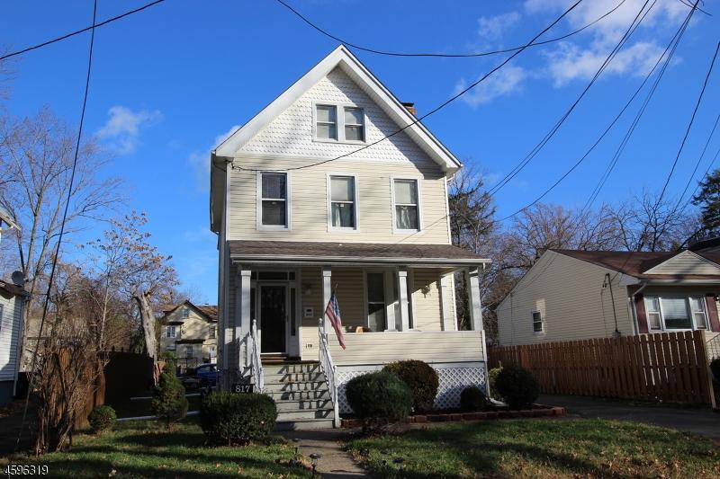 817 Richmond St - Photo 1