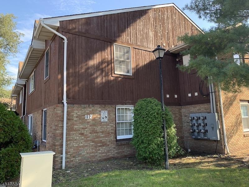 112 Sherwood Ave - Photo 1