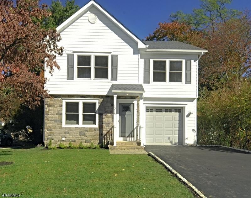 1015 Columbus Ave - Photo 1