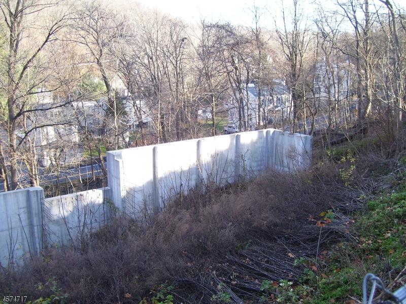 140 Swan St - Photo 1