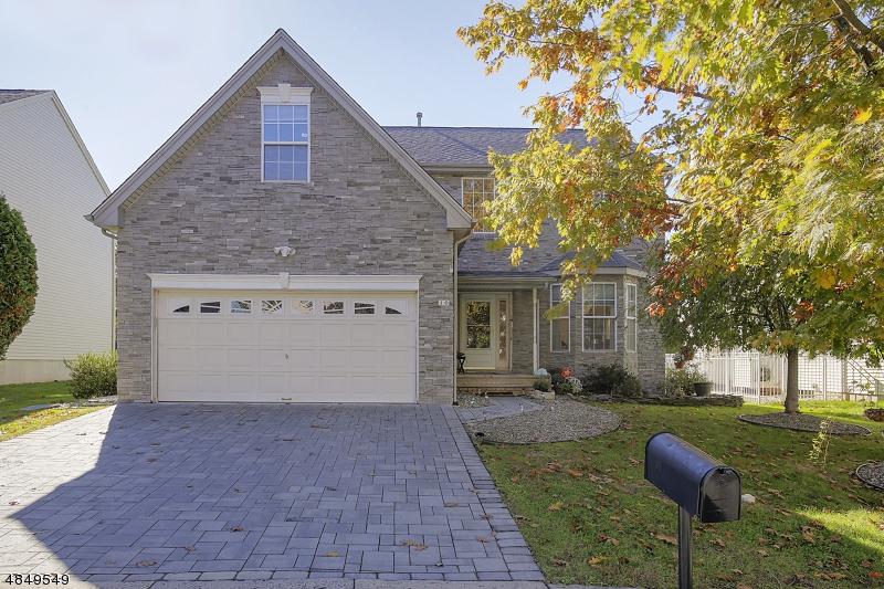 10 Larsen Ct - Photo 1