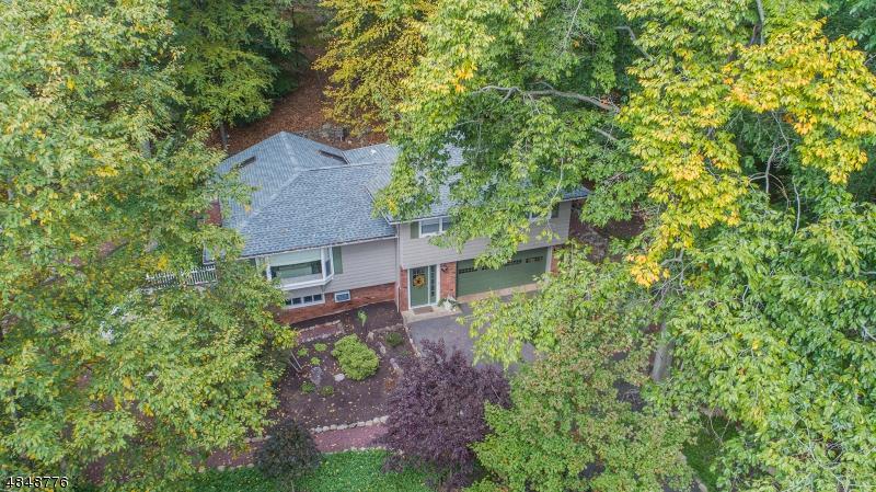 4 Rockledge Rd - Photo 1