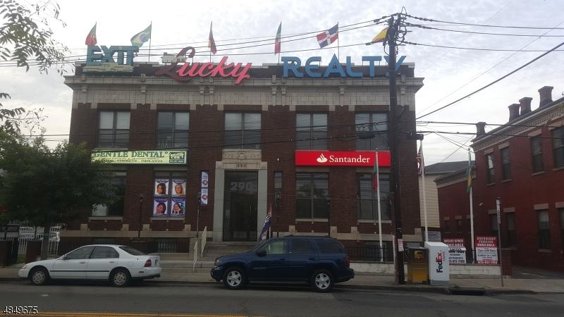 290 Ferry St - Photo 1