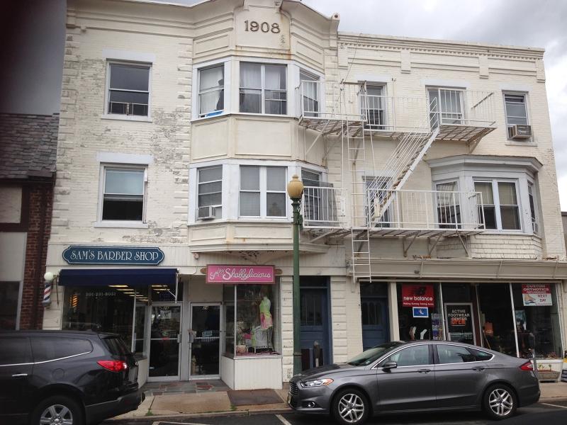 24 Prospect St - Photo 1