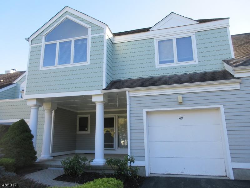 69 Manor Sq - Photo 1