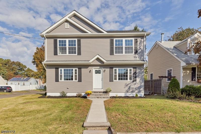 570 Franklin Ave - Photo 1