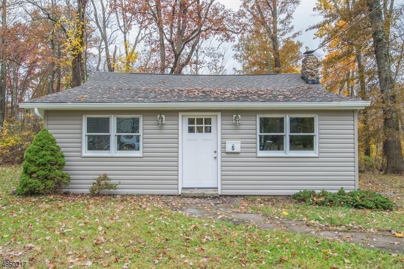 5 Colonial Rd - Photo 1