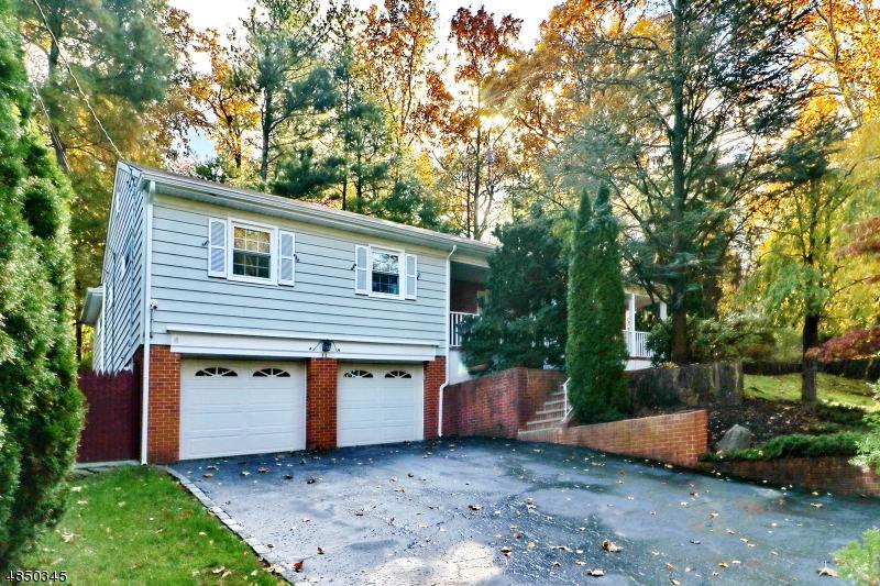 52 Mitchell Ave - Photo 1
