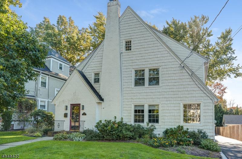 545 Elm St - Photo 1