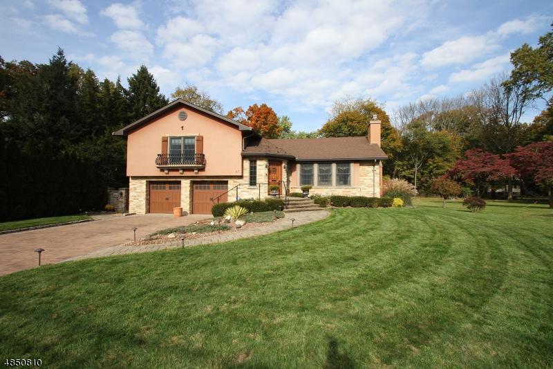 87 Alexander Ave - Photo 1