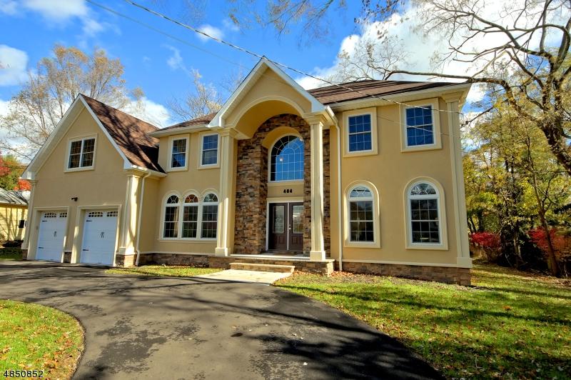 484 Plainfield Rd - Photo 1