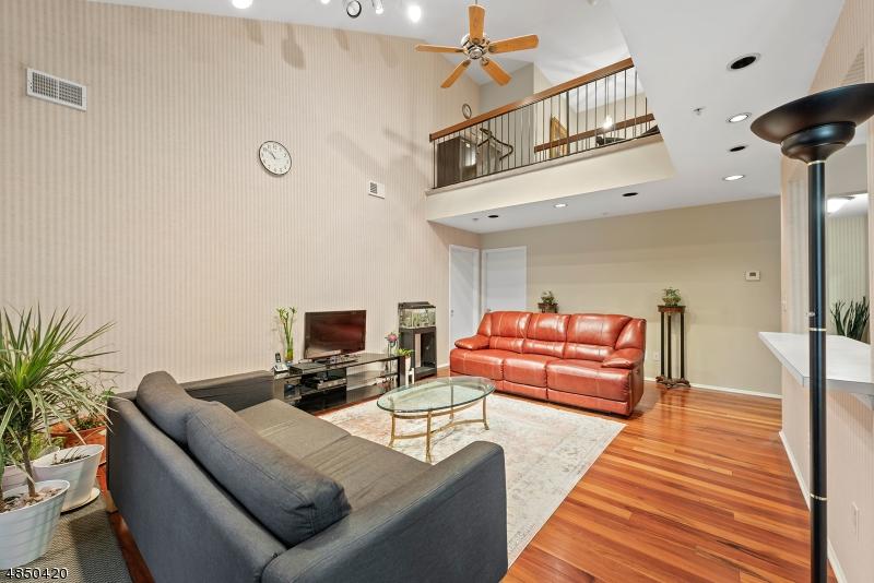 164 E Whisper Way - Photo 1