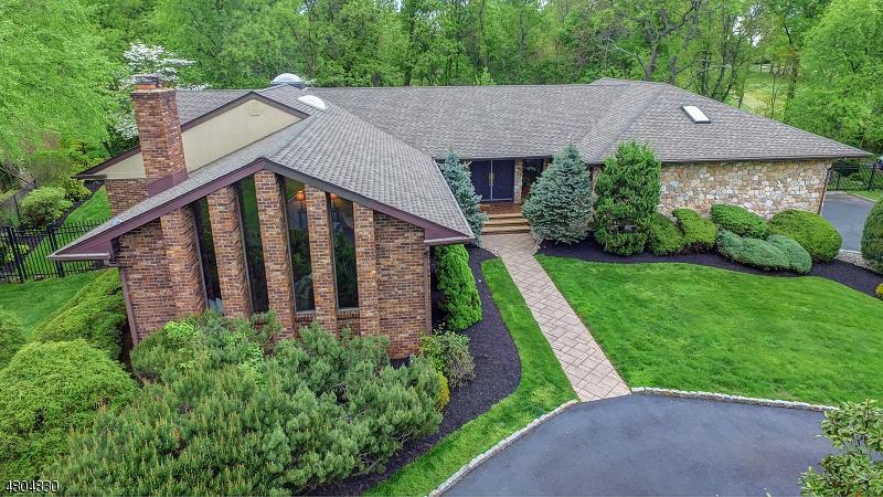 18 Greensview Dr - Photo 1