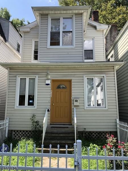 255 Amherst St - Photo 1