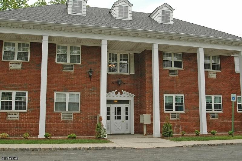 530 Park Ave - Photo 1