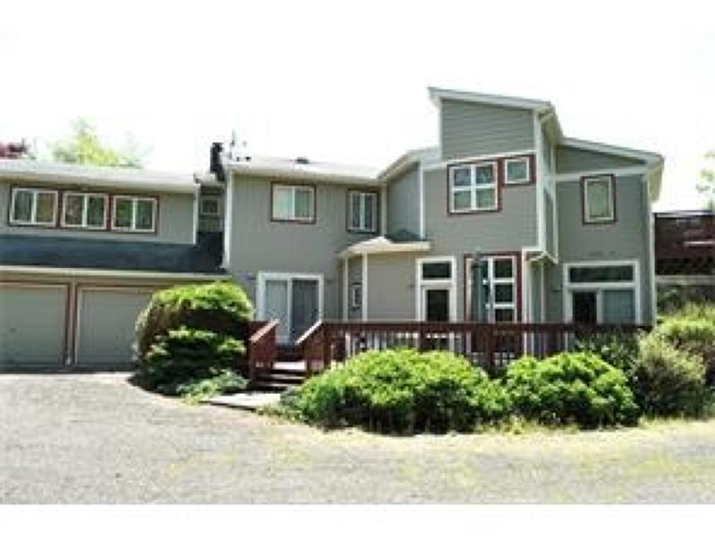 520 Elizabeth Ave - Photo 1