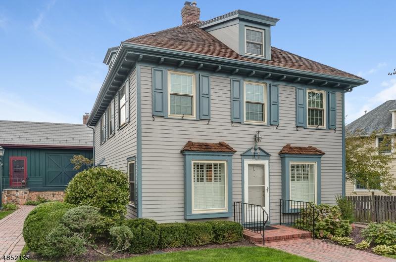 20 Murray Hill Sq - Photo 1