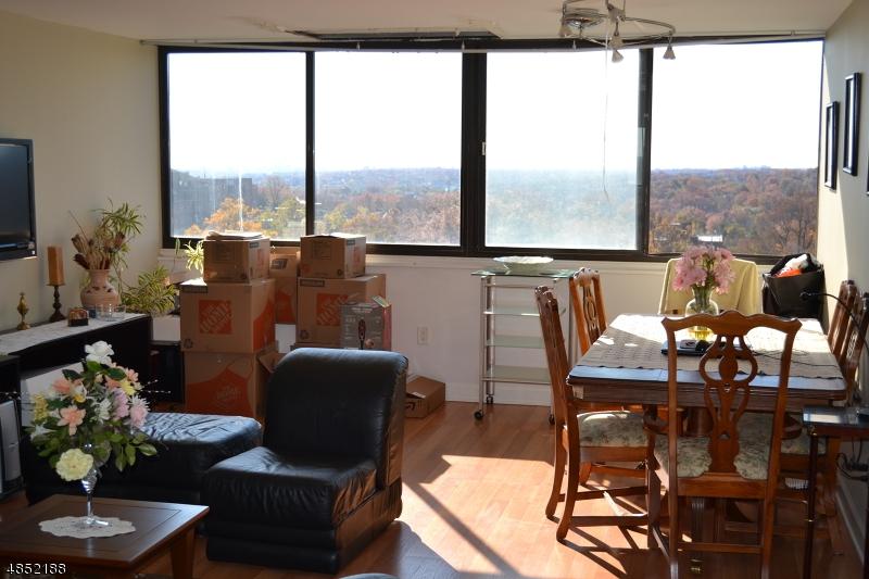 170 Lafayette Ave - Photo 1