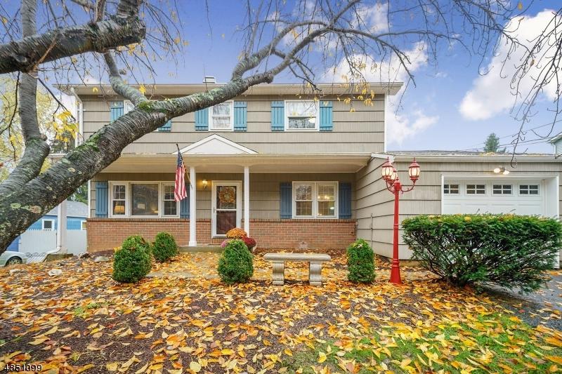 909 Grand Ave - Photo 1