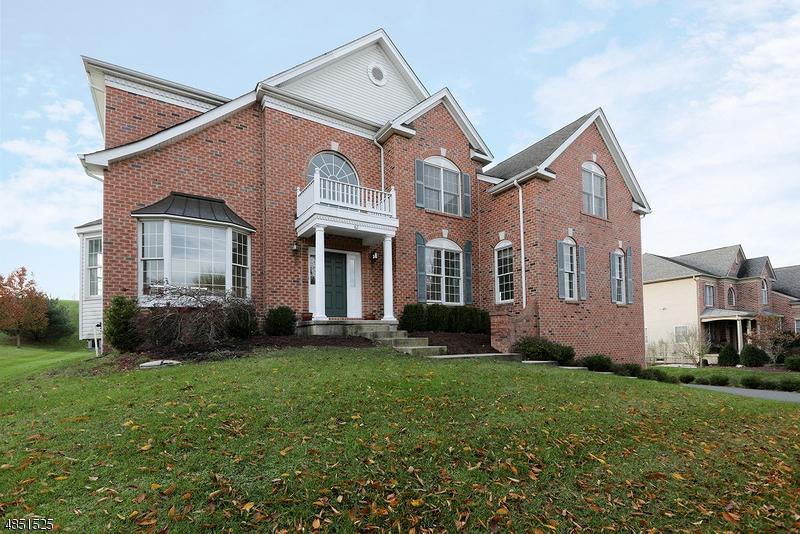 82 Albert Dr - Photo 1
