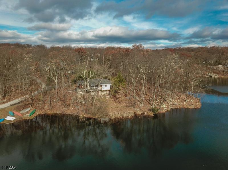 2 Lakeside Ct - Photo 1