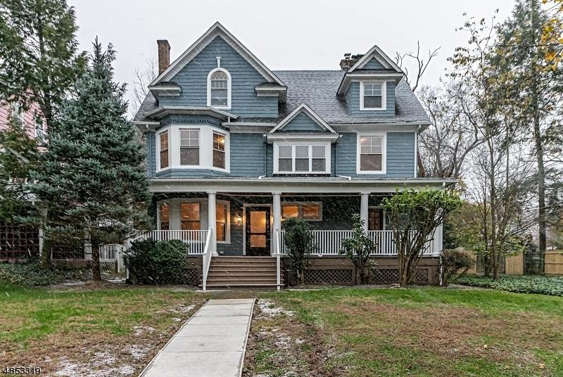1148 Martine Ave - Photo 1