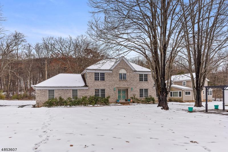 234 Valley Rd - Photo 1
