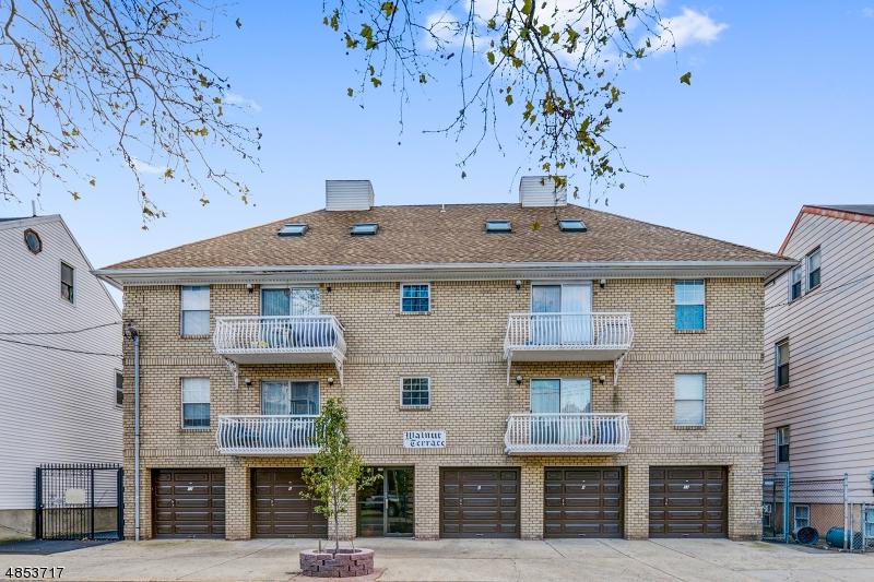 272 Walnut St - Photo 1