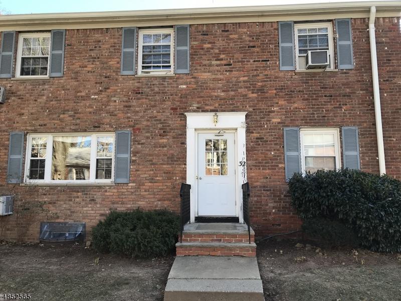 32 Wedgewood Dr - Photo 1