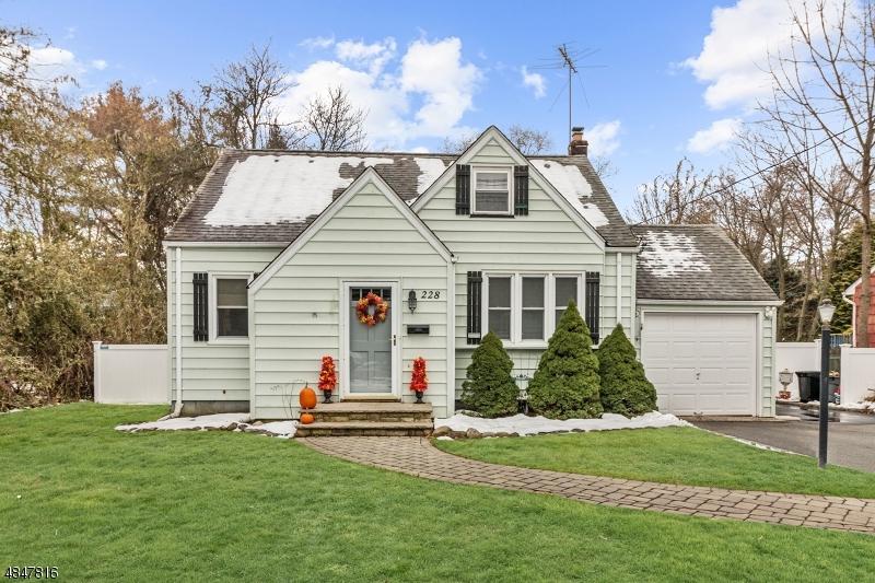 228 E Mc Clellan Ave - Photo 1