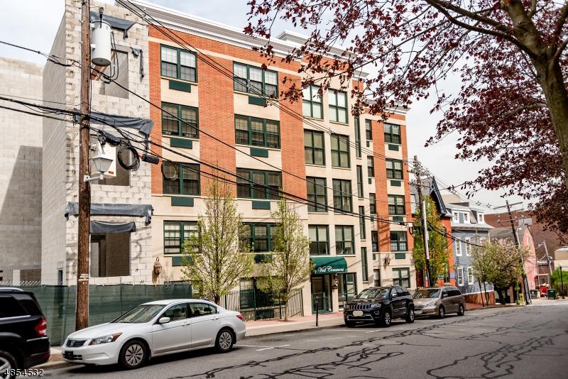 7 Prospect Street 303 - Photo 1
